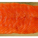 1 Seite geschnittener Bio-Räucherlachs