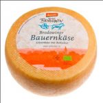 Demeter Brodowiner Bauernkäse mit gebrochenem,schwarzem Pfeffer