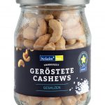 Geröstete Cashews mit Salz im Pfandglas